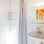 **villa 4 Pieces Pour 7 Avec Piscine, Proche Plage, Gruissan** - Fr-1-409-90