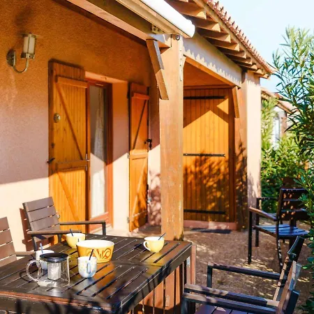 **villa 4 Pieces Pour 7 Avec Piscine, Proche Plage, Gruissan** - Fr-1-409-90 Villa *